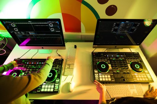 LCoM x Bop DJ - Education DJ & Production Suite - Roland DJ-808 & Serato